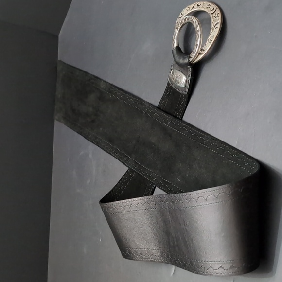 Brighton Women's Black Soft Suede Double Buckle Belt.M. - Picture 4 of 10